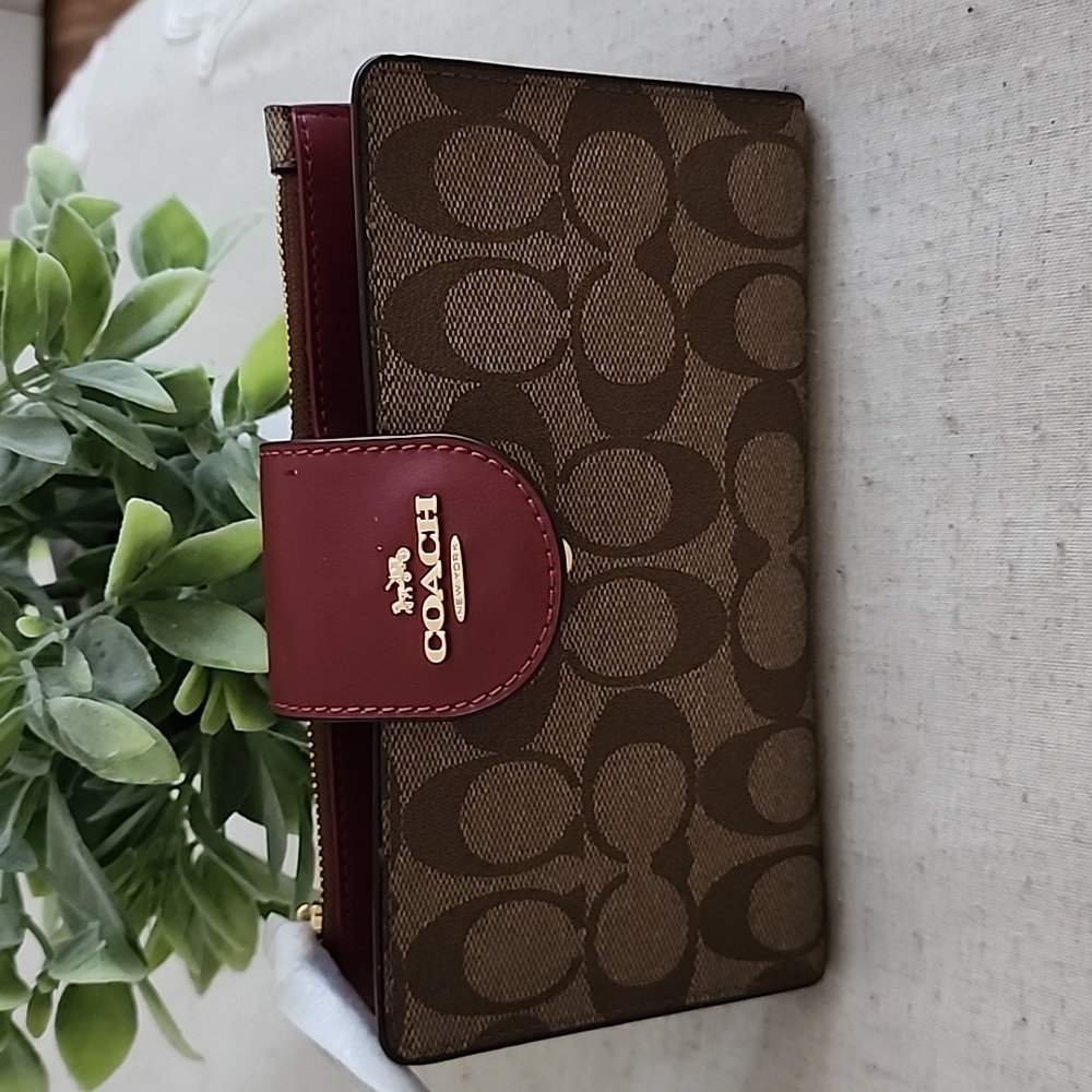 Coach Tech Wallet